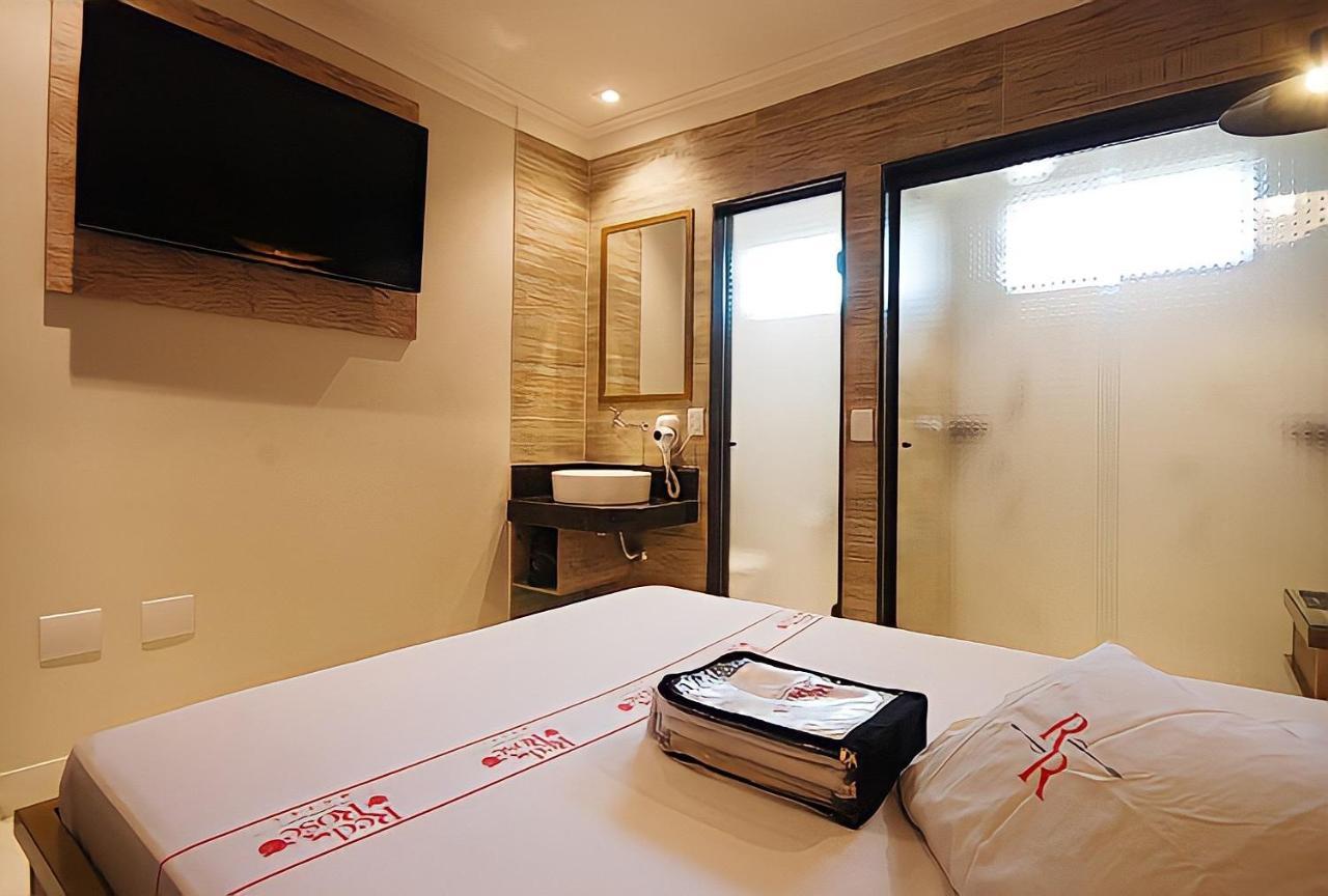 Hotel Red Rose & 3*