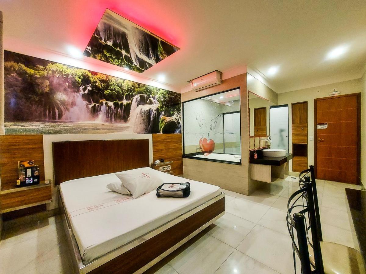 Hotel Red Rose & 3*
